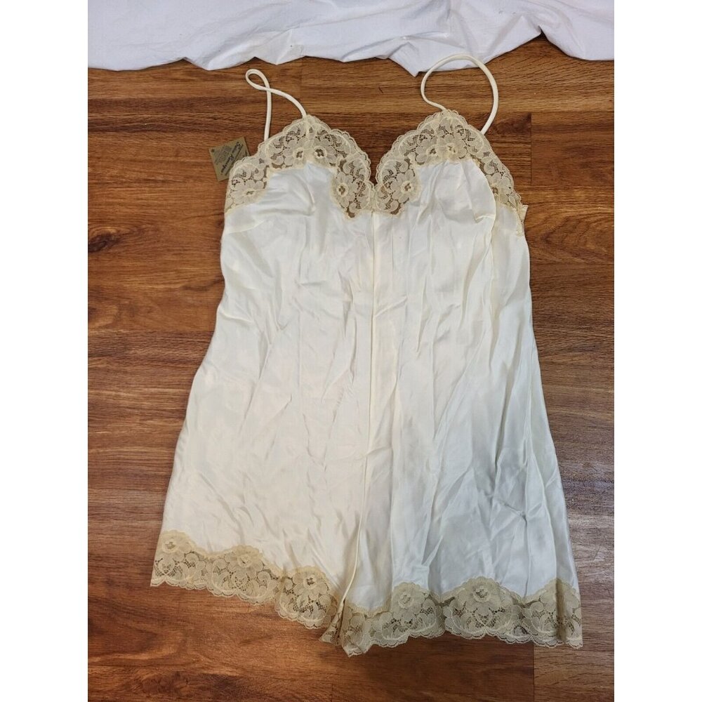 Vtge NWT Lady Lynne Charmeuse Romper Size 36 Silky‎ Lace Bone Ivory Union Made
